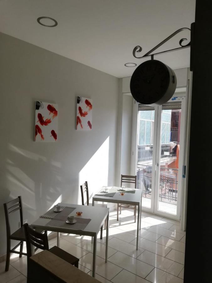 Bed and Breakfast Binario 3 Éboli Exterior foto
